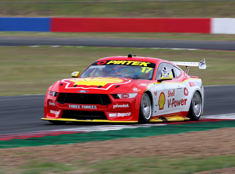 Pivotel-Satellite-Communications-AU-NZ-Hero-Images-About-Shell-V-Power-Racing-800-594